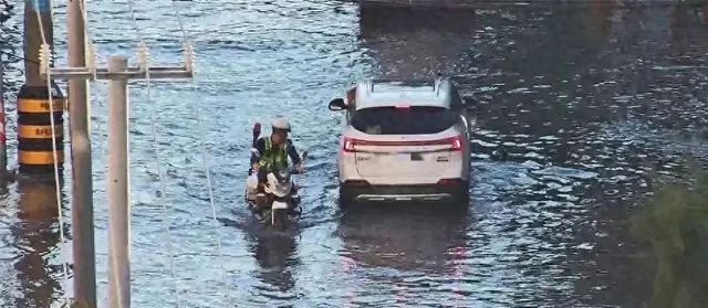 沿海多地海水倒灌现象，原因、影响及应对策略