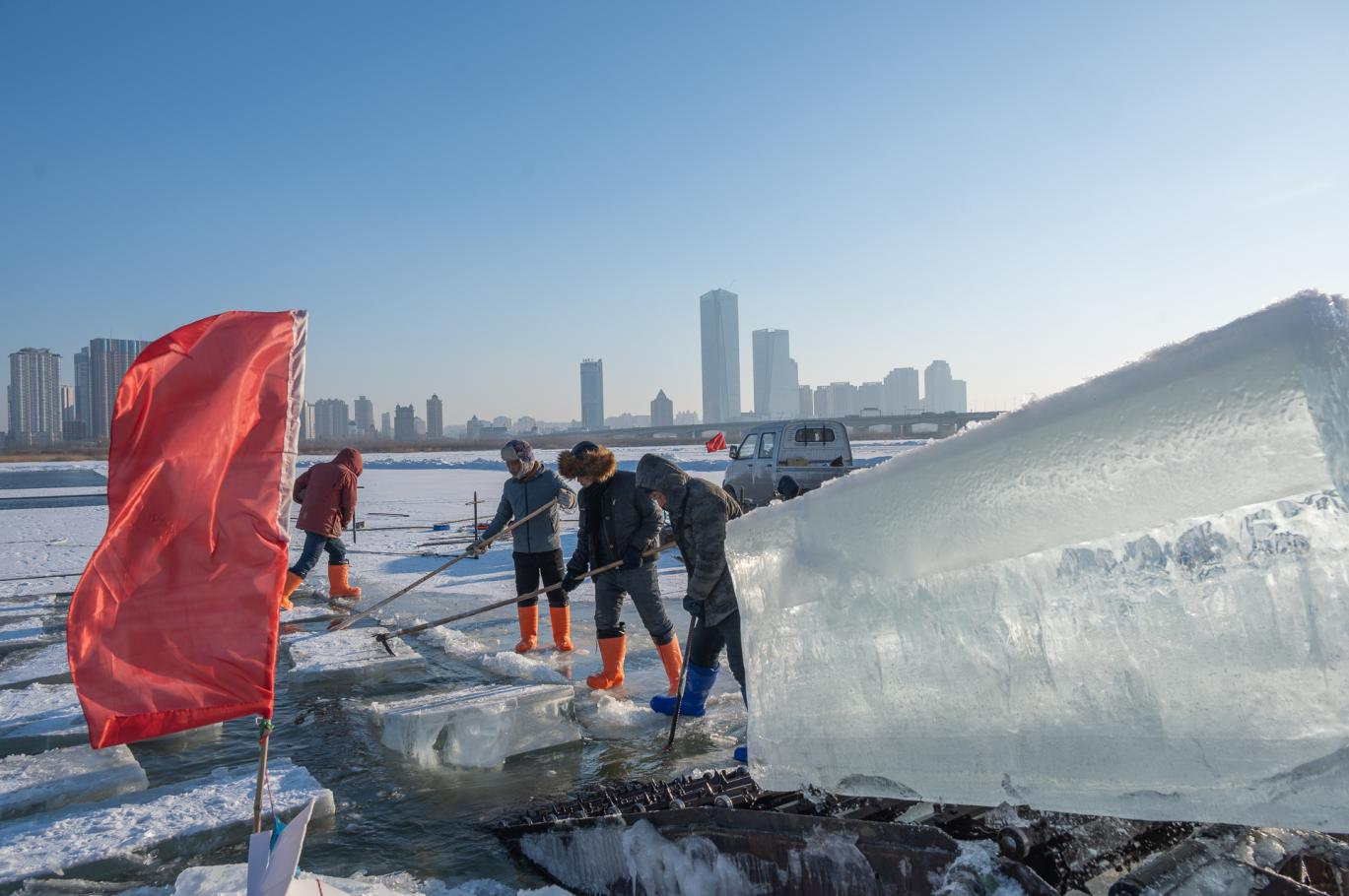 冰雪大世界的壮丽解封，揭秘20万平方米存冰背后的传奇故事