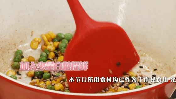 热门商品现象揭秘，探究吧唧高价背后的深层原因