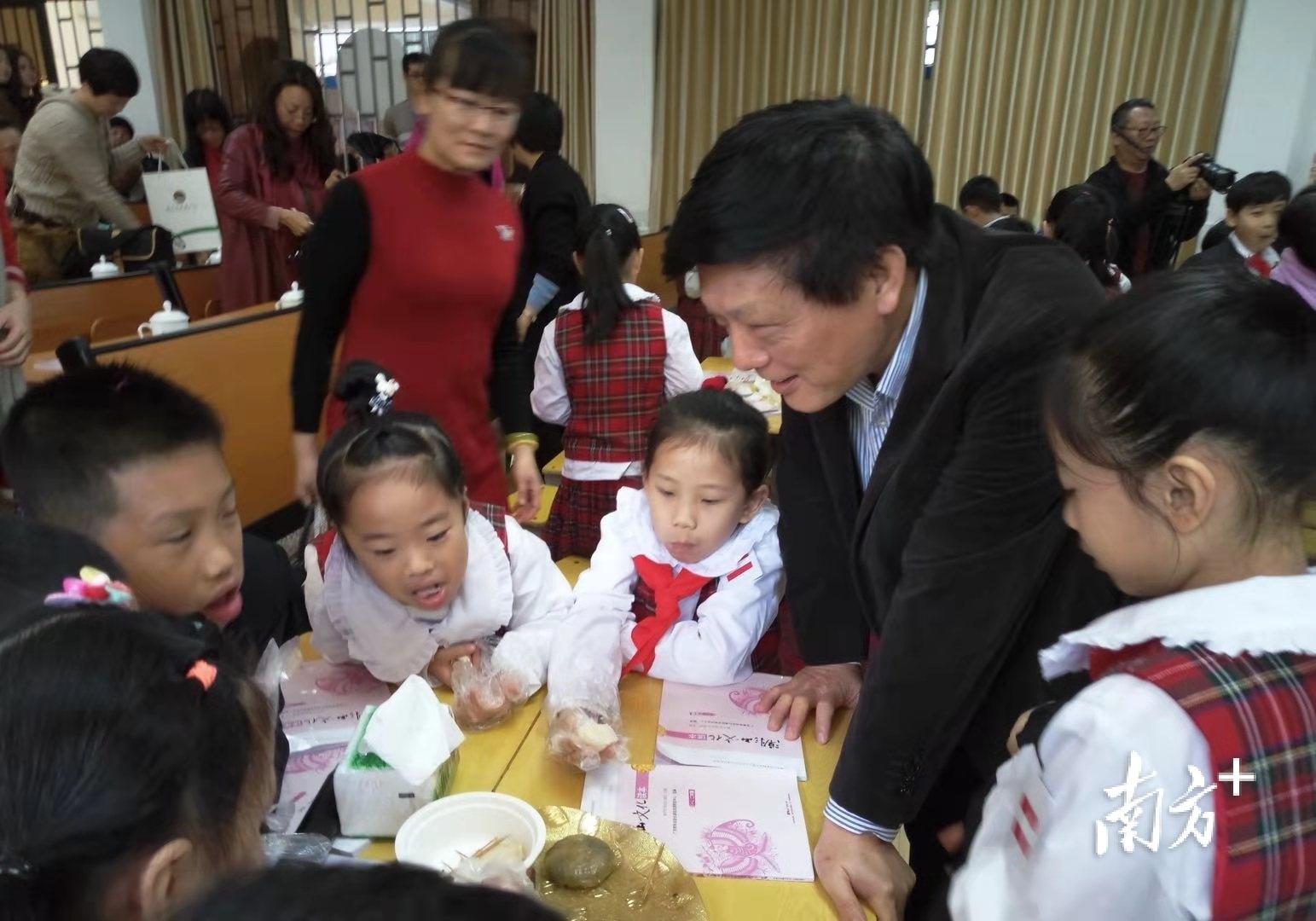 民间歌谣与数字音频平台的情感交融与传播