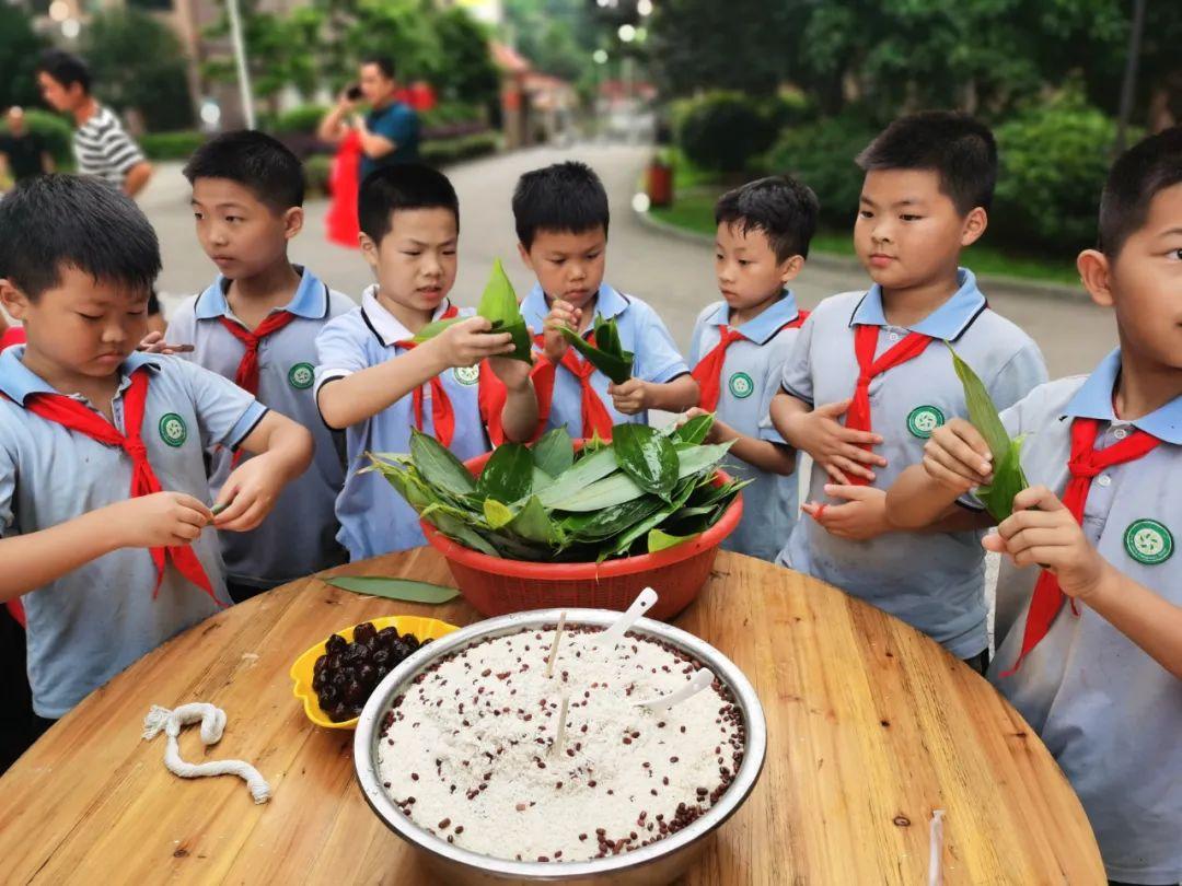 幼儿故事会，传统与现代节日文化的和谐共生